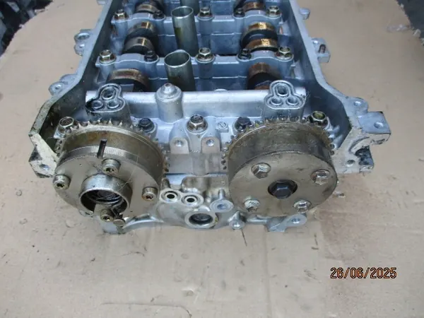 Toyota Auris I 1.6 16V Cylinderhuvud OEM 2407517156 image 3