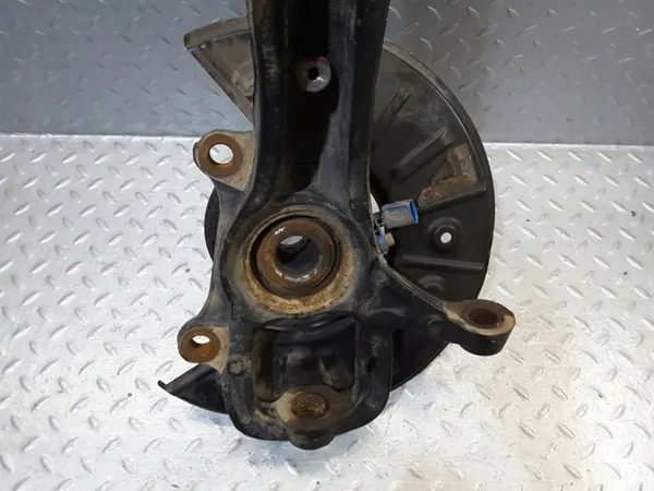 OEM 7L6407258A Cubo Roda Dianteira Direito - Usado image 3