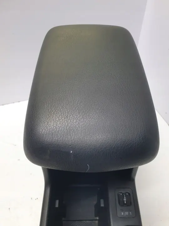 Mitteltunnel-Armlehne Subaru Forester III OEM image 5