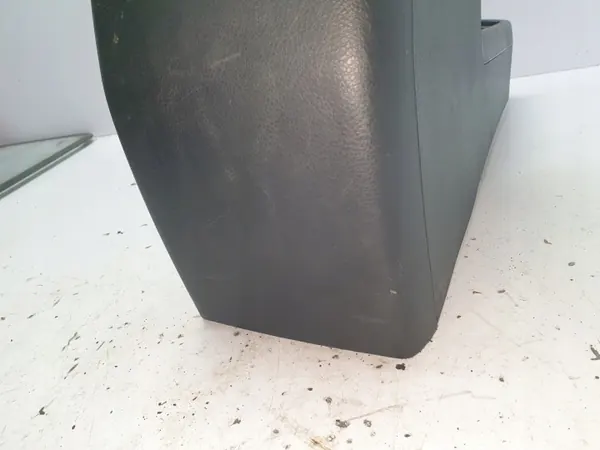 Mitteltunnel-Armlehne Subaru Forester III OEM image 8