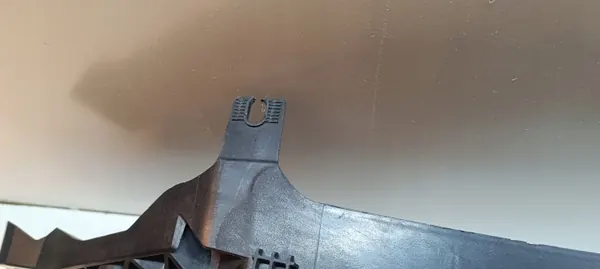 OEM 83F853692 etupuskurinvahvike Audi Q3:lle image 7