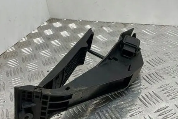 Gaspedal BMW 5 TOURING (E61) 3.0L Diesel image 2