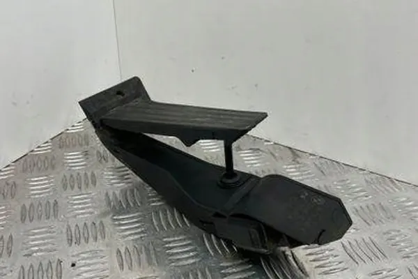 Gaspedal BMW 5 TOURING (E61) 3.0L Diesel image 3