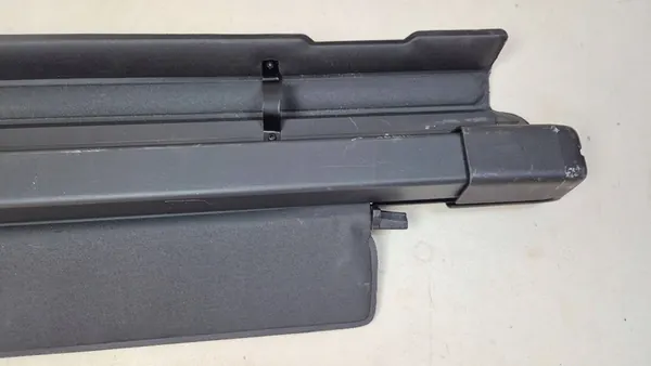 Volvo XC90 Tailgate Roller OE 39874880 image 7