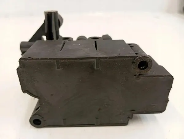 Audi Q8 Ilmajousitusmoduuli OEM 4M0616013B image 2
