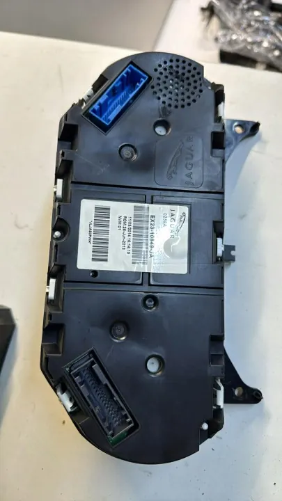 Jaguar XF X250 Kello OEM EX23-10849-JA Käytetty image 4