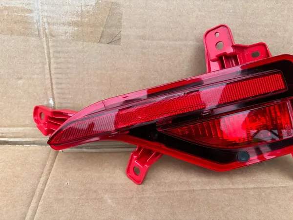 Lanterna de neblina traseira direita Kia Sportage 5 GT-Line OEM 92406R2100 image 2