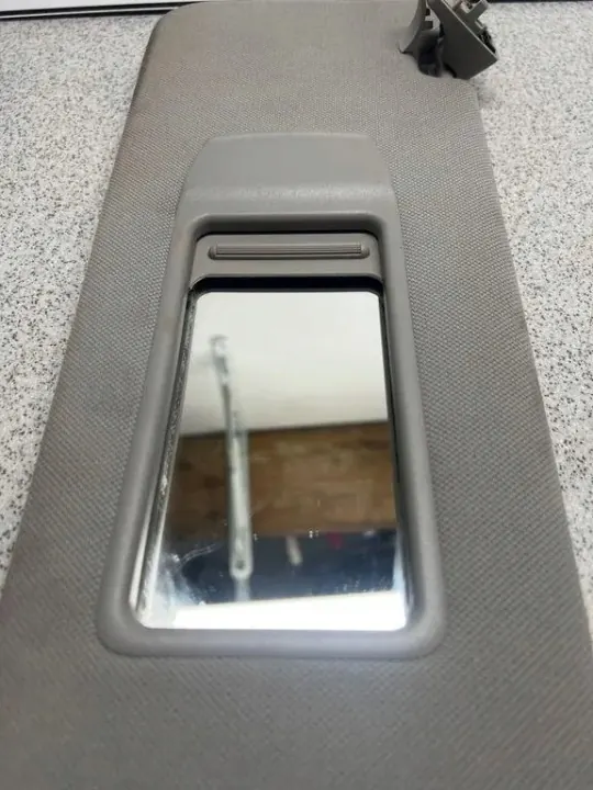 OEM 51169177492 Visor esquerdo para BMW 5 GT F07 image 3