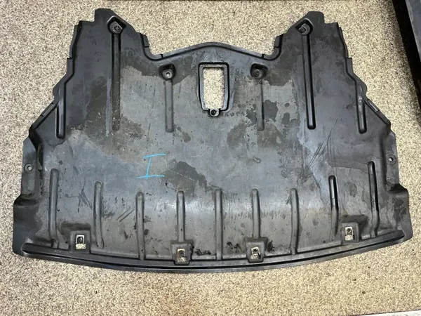 BMW X5 E70 moottorin alasuojus OEM 8037195 image 3