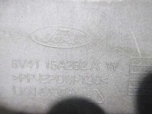 Garniture de phare avant gauche Ford Kuga image 3