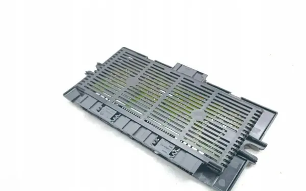 Módulo de luz BMW 3 Touring E91 OEM 6977725 - Usado image 3