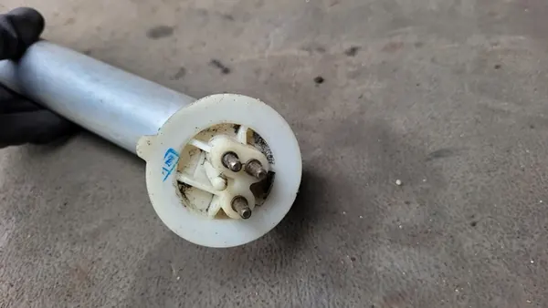 Capteur de niveau de carburant Mercedes-Benz image 4