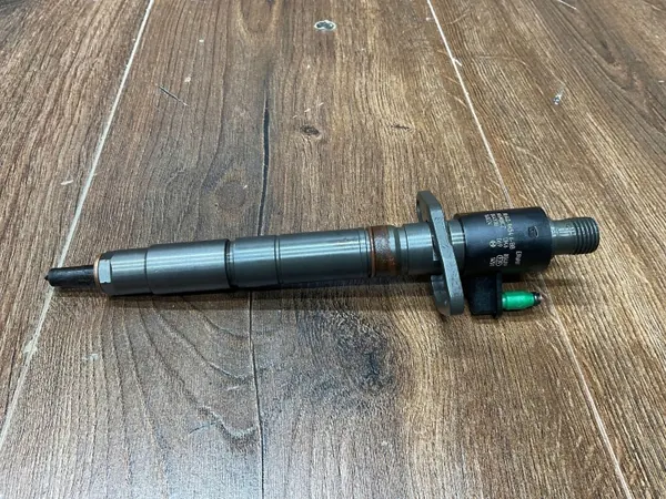 Inyector Land Rover OEM AH4Q-9K546-BB Usado image 2