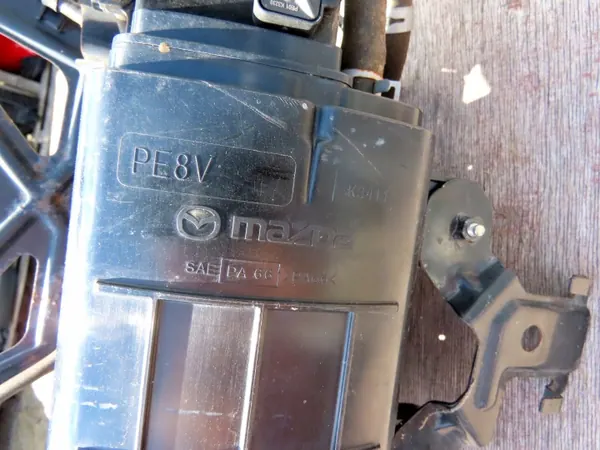 Dampopvanger PE8V voor Mazda III 3 Gebruikt image 3