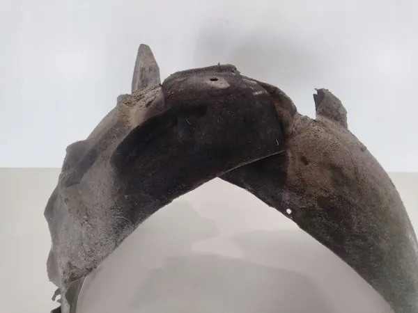 Left Front Wheel Arch Audi A4 B8 8K0821171G image 2