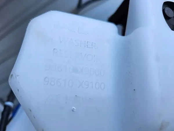 Réservoir lave-glace KIA EV5 OEM 98610-X9000 image 3