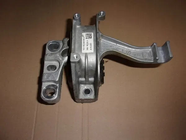 Soporte de Motor Volkswagen Golf VIII 5WA199262A image 2