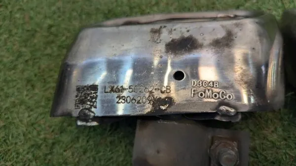 Ford OE LX61-5C262-CB Terminal de escape - Usado image 3