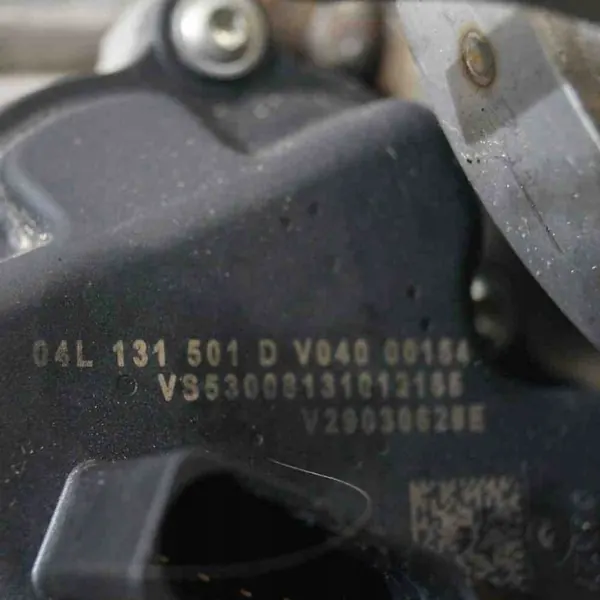 EGR-jäähdytin VW Jetta MK6 2.0L 04L131512AA image 6