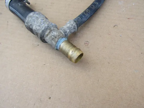 Mercedes W124 Polttoaineputki OEM - 2.0 Bensiini image 3