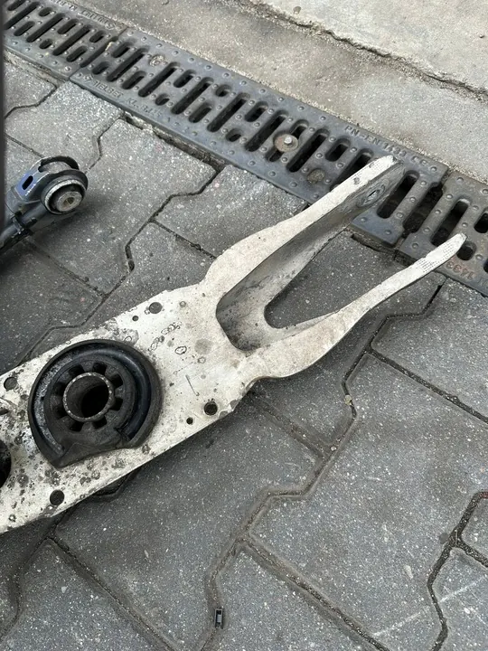 Vänster bakre knut, kontrollarm, nav Mercedes B W246 M image 7