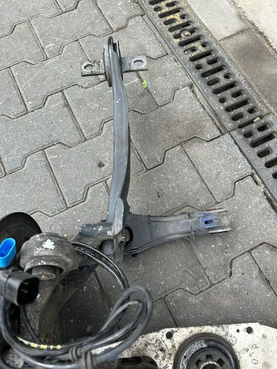 Vänster bakre knut, kontrollarm, nav Mercedes B W246 M image 8