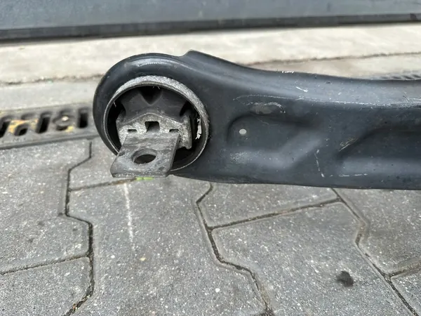 Vänster bakre knut, kontrollarm, nav Mercedes B W246 M image 9