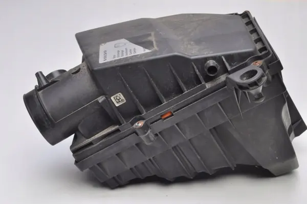Volvo Luftfilterhus OEM 31439666 - Begagnad image 2