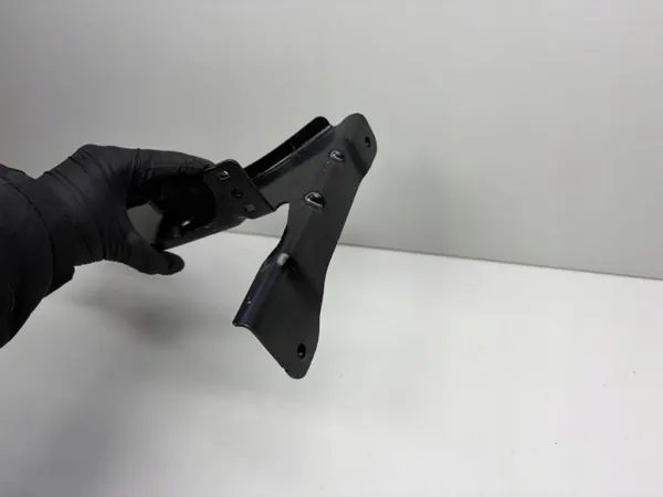 Audi Q3 voor rechter spatbordbeugel OEM 83A821132 image 4