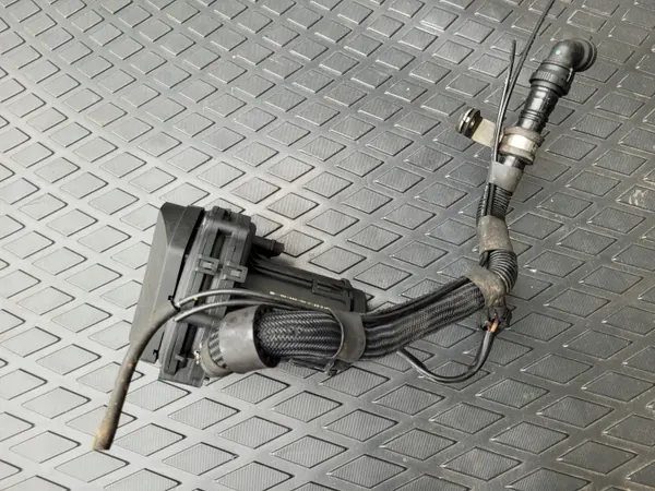 Pompe à air OEM POMPA POWIETRZA MASERATI QUATTROPORTE V 4.2 V8 image 2