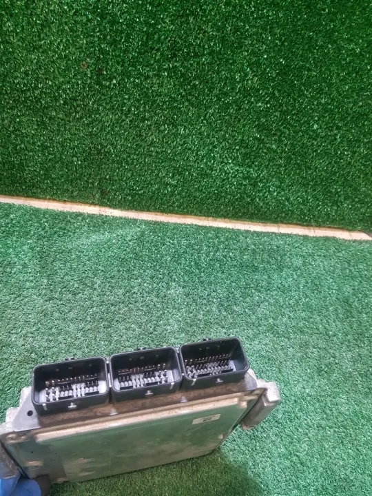 Computadora Motor OEM 6G91-12A650-AE Land Rover image 3