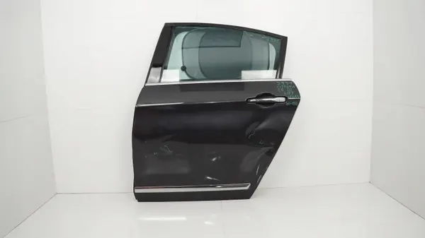 Puerta trasera izquierda OEM 360206567 Citroen C5 III image 2