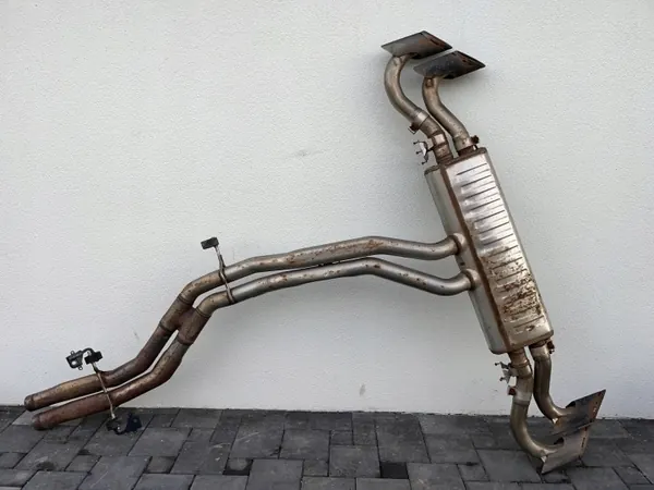 Uitlaatdemper Lamborghini Urus OEM 4M0253611E image 2