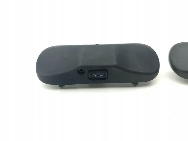 Volkswagen T-Roc 2018 Front Windshield Washer Nozzle OEM image 7