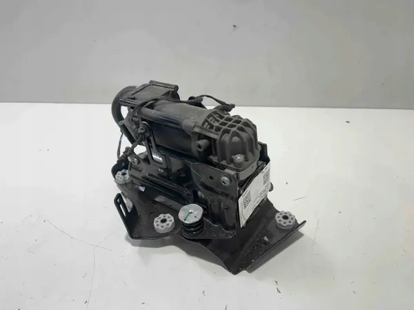 BMW 5 (G60) Suspension Compressor 6894904 2024 image 2