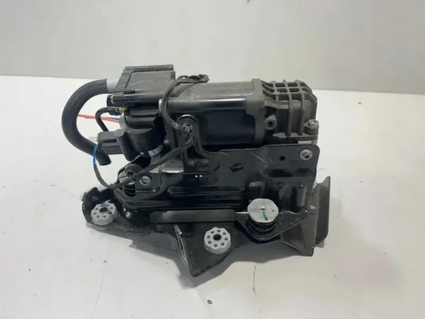 BMW 5 (G60) Suspension Compressor 6894904 2024 image 4