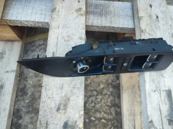 Fenster-Schalterpanel vorne links VW Passat CC image 3