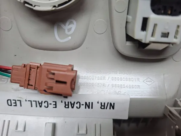 Faro Renault OE S26301809 usado para Arkana 2019- image 3