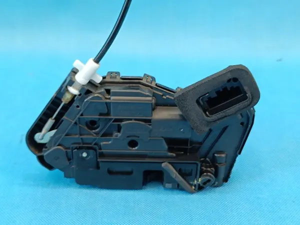 Skoda OE Dörrlås 5TA839016L image 8