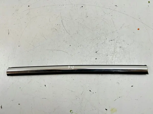 Jaguar XK/XKR Bakrutslist OEM MAM83313 image 2