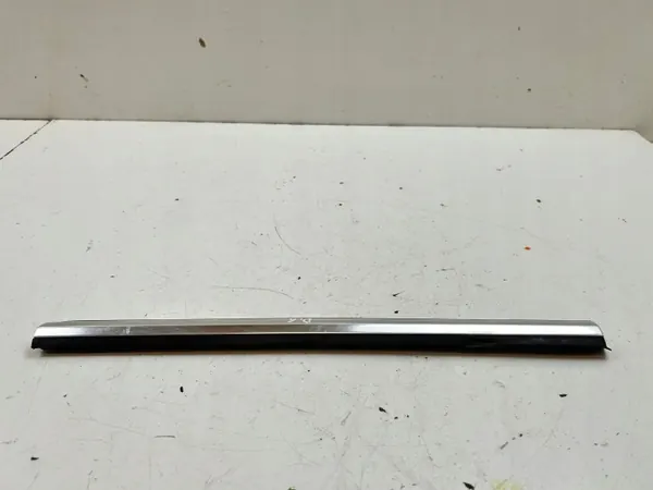 Jaguar XK/XKR Bakrutslist OEM MAM83313 image 3