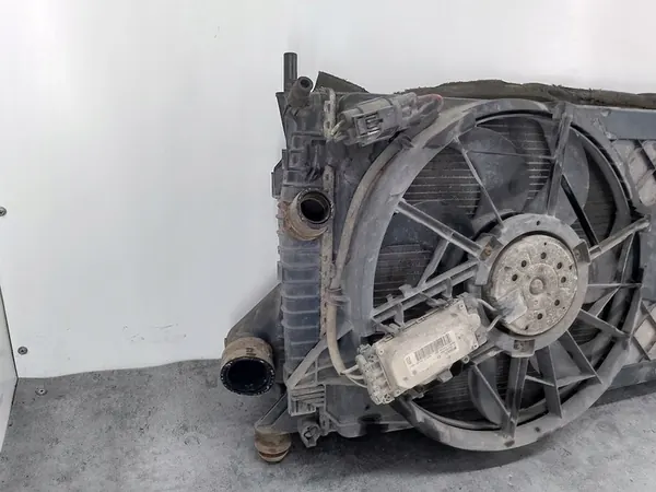 Conjunto de refrigeración con ventilador Ford Focus II FL 1.8 TDCI image 5