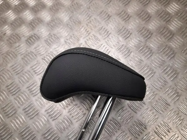 Reposacabezas trasero Audi A4 Avant 2021 OEM F-246-20-J image 4