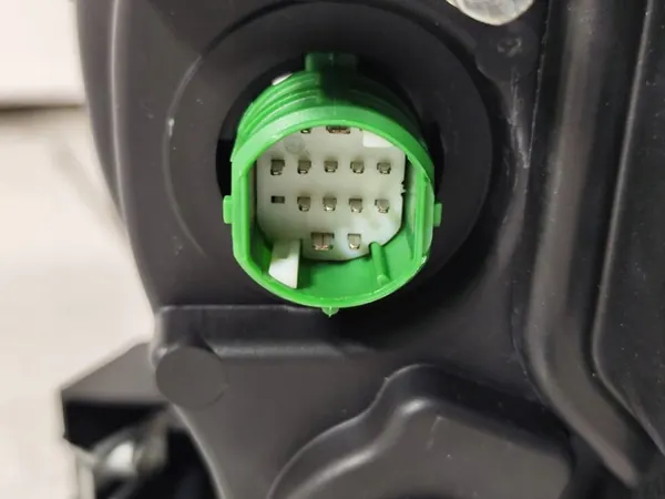 Farol Xenon Frontal Esquerdo Fiat 500 OEM 52059135 image 7