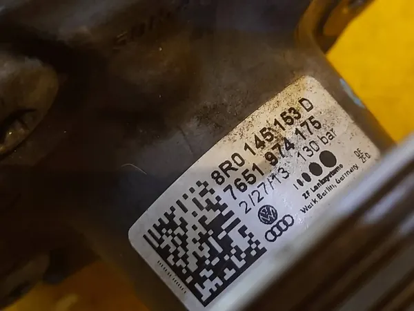 Audi Q5 2.0 TFSI Stuurbekrachtigingspomp 8R0145153D image 2