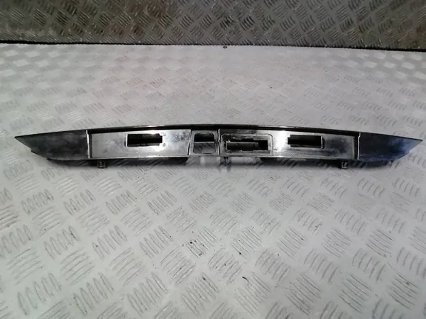 Bakluckdekor Renault OE 848104514R Megane IV image 5