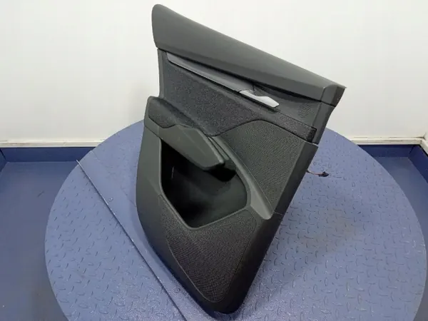 OEM 5LG867023AK Vänster Bakdörrsbeklädnad Skoda Elroq image 3