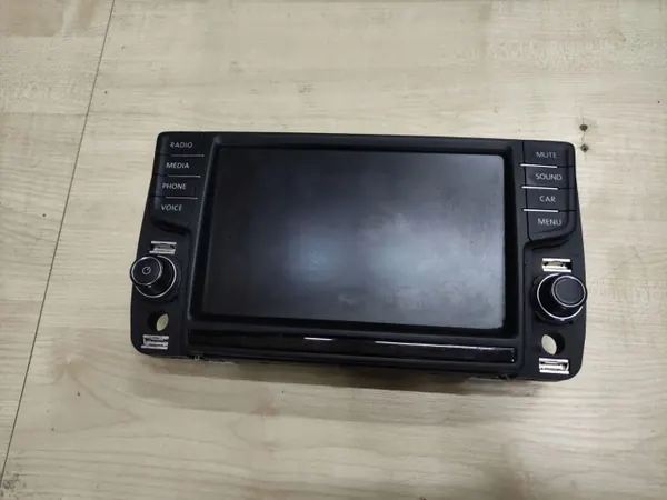 Begagnad VW Crafter Radio Navigation OEM 7C0919606 image 2