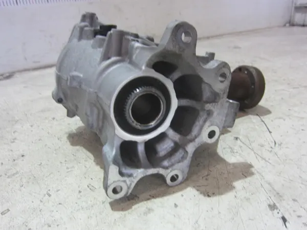 Volvo XC40 2.0 T5 AWD Différentiel Avant 31492988 OEM image 3
