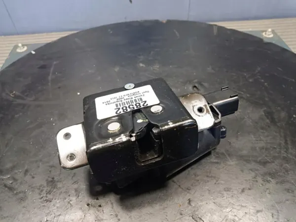 Opel Insignia A Kombi bakluckelås OEM 13581405 image 4